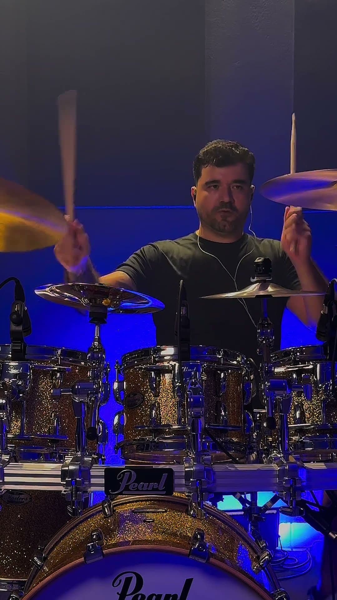 Marco Drums on drums in the drum cover of A Mais Pedida — Raimundos