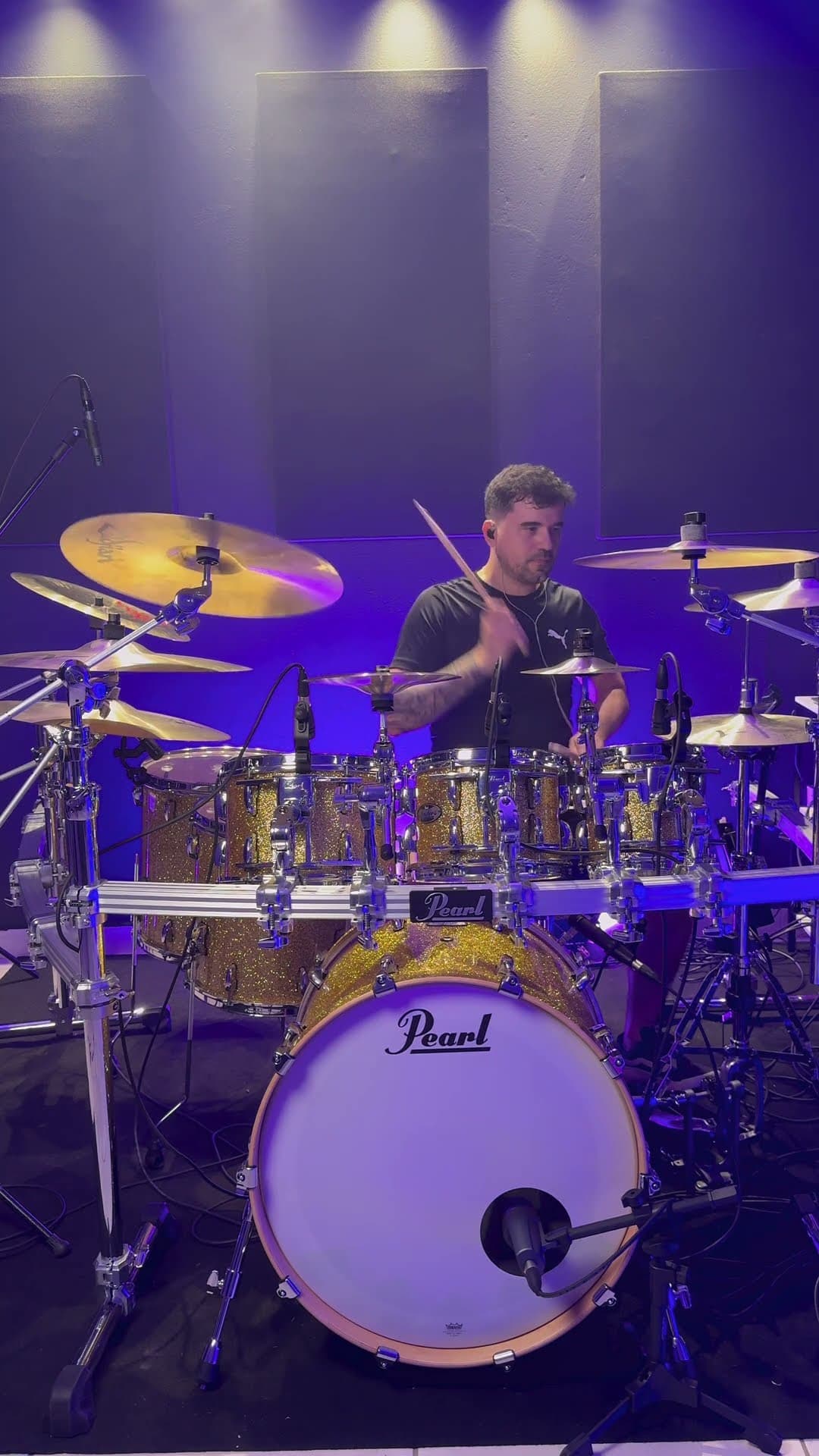 Marco Drums na bateria no drum cover de You Got It — Roy Orbison