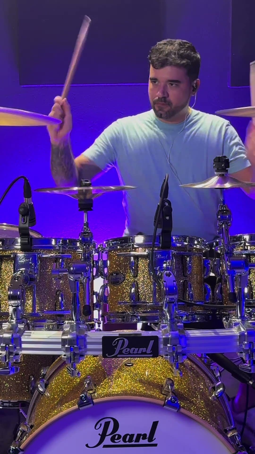 Marco Drums na bateria no drum cover de Bring Me To Life — Evanescence