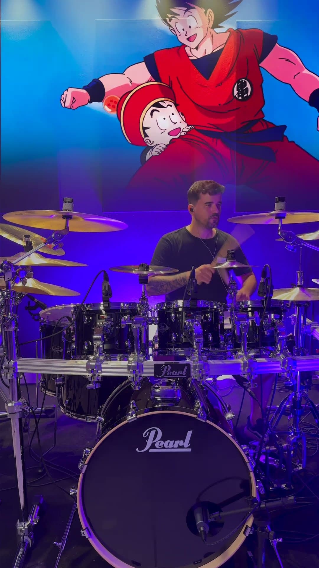 Marco Drums na bateria no drum cover de Abertura Dragon Ball Z